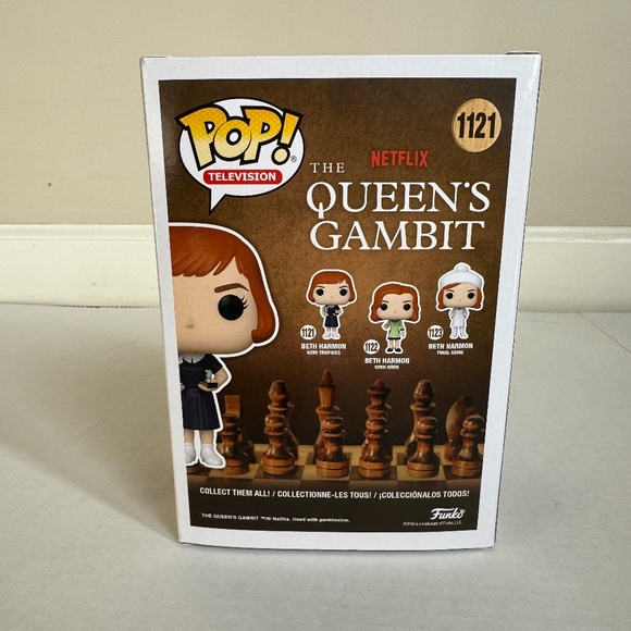 Funko Pop Television The Queens Gambit Beth Harmon with Trophies #1121. New - Picture 4 of 8